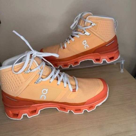 Women's 9.5 On Cloud Cloudrock 2 Waterproof Swiss Engineering Hiking Boots Flare - Picture 2 of 10